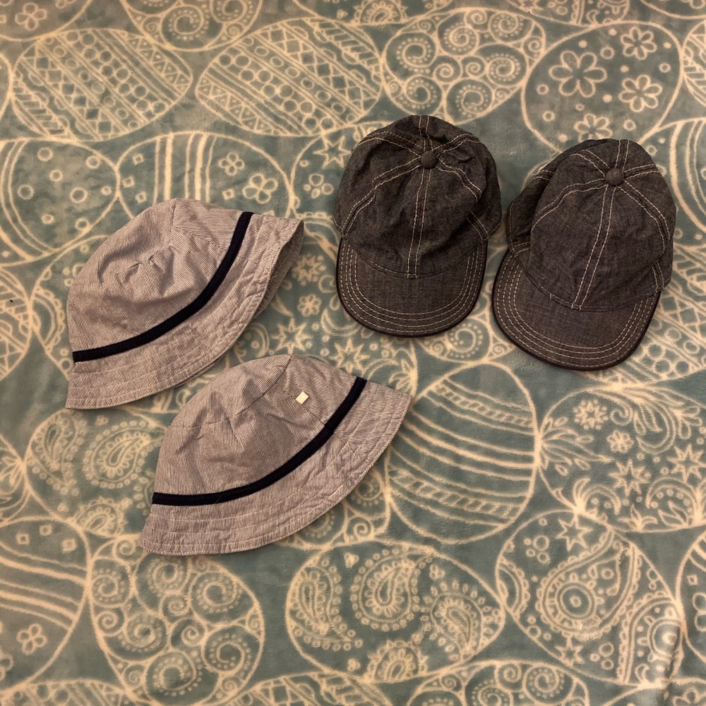 2 Infant hats